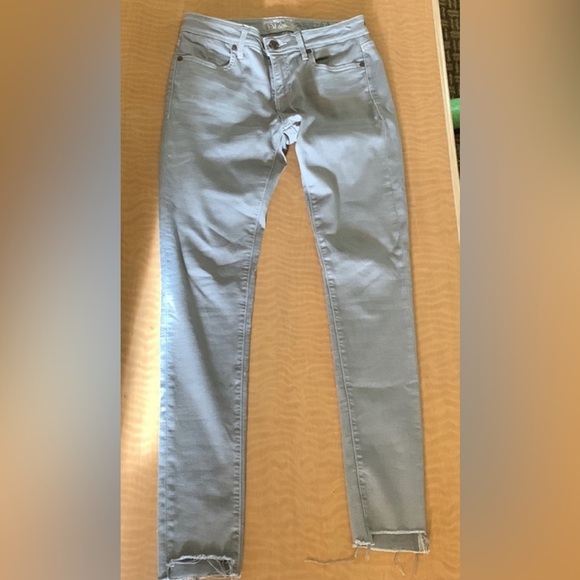 Women’s buckle black jeans, size 27×32 skinny - Picture 4 of 4